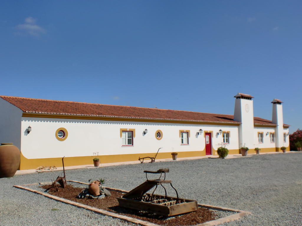 Monte Chalaca - Turismo Rural Ferreira Do Alentejo Exteriör bild