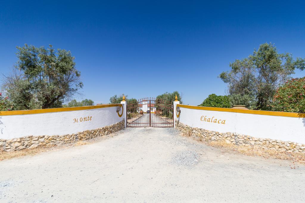 Monte Chalaca - Turismo Rural Ferreira Do Alentejo Exteriör bild